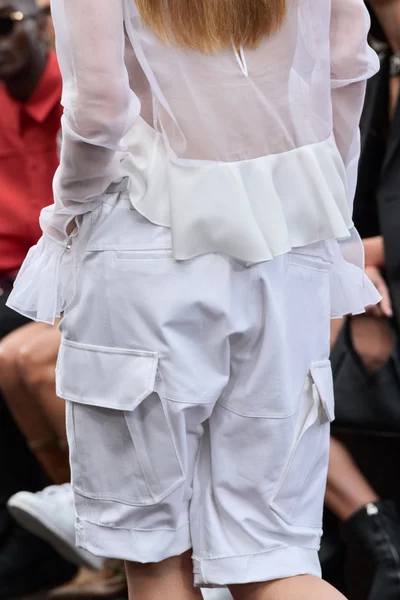 Look 74
